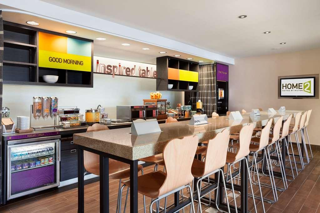 Home2 Suites By Hilton Rahway Restaurant bilde
